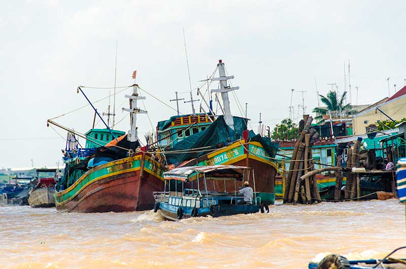 59 - Vietnam - delta del Mekong - barcos